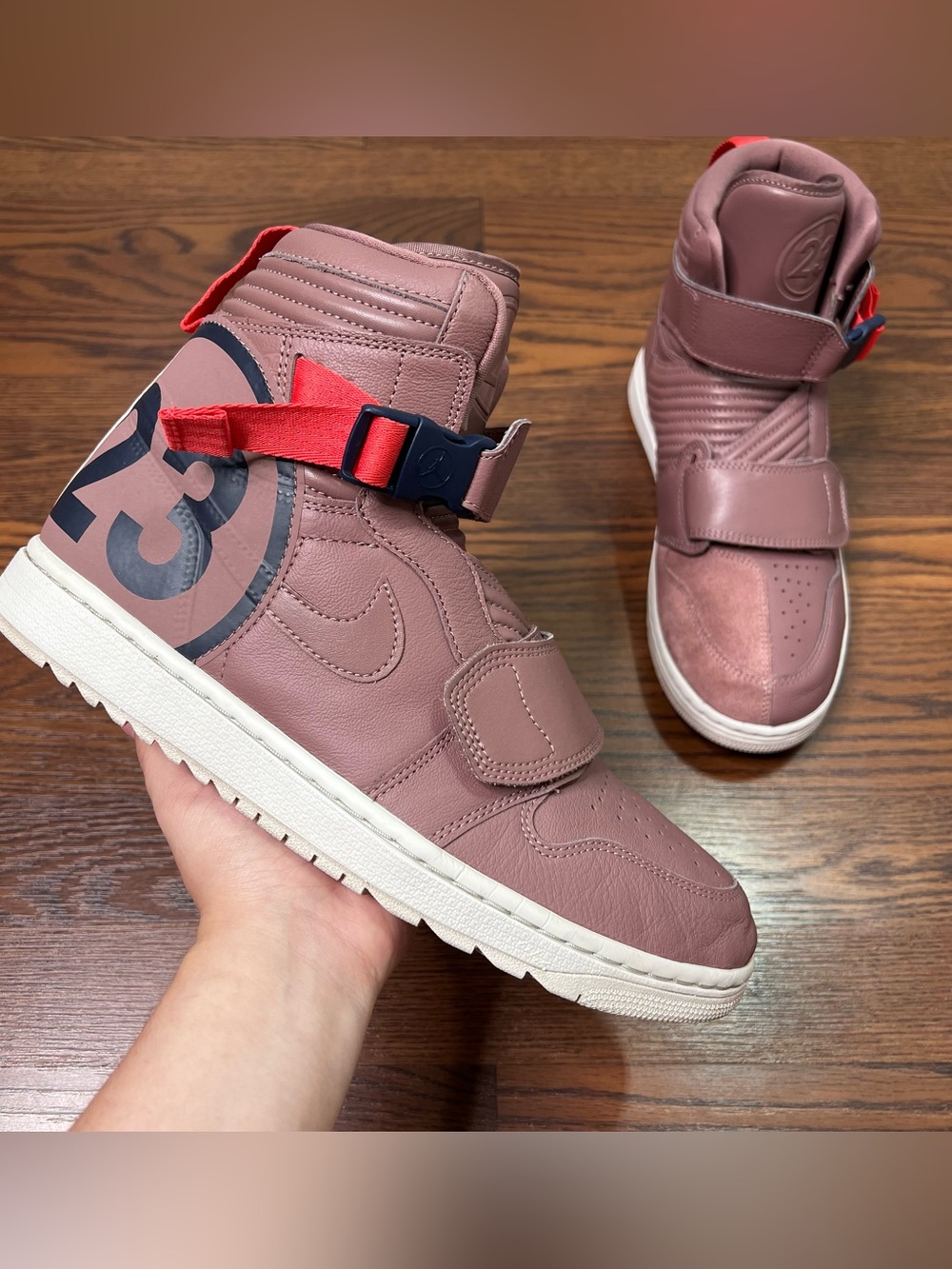 Air Jordan 1 Moto 'Smokey Mauve' (Style Code: AT3146-204) size Men’s 11.5